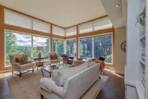 Living room - Country homes for sale and luxury real estate including horse farms and property in the Caledon and King City areas near Toronto