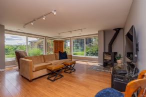 Family room with walk-out - Country homes for sale and luxury real estate including horse farms and property in the Caledon and King City areas near Toronto