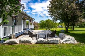 Farmhouse on the 8th Concession, King, Ontario - Country homes for sale and luxury real estate including horse farms and property in the Caledon and King City areas near Toronto
