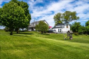 Farmhouse on the 8th Concession, King, Ontario - Country homes for sale and luxury real estate including horse farms and property in the Caledon and King City areas near Toronto