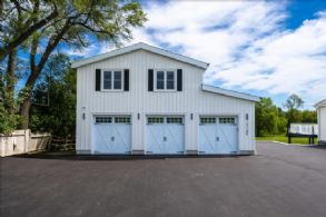 Farmhouse on the 8th Concession, King, Ontario - Country homes for sale and luxury real estate including horse farms and property in the Caledon and King City areas near Toronto