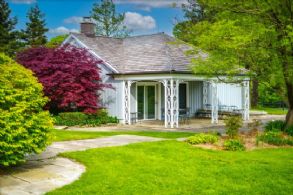 Pool Cabana - Country homes for sale and luxury real estate including horse farms and property in the Caledon and King City areas near Toronto