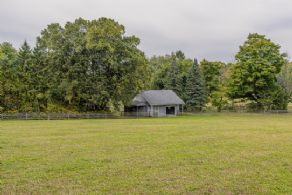 Run-in Shed - Country homes for sale and luxury real estate including horse farms and property in the Caledon and King City areas near Toronto
