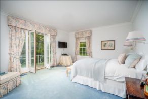 Hawkswood, King, Ontario - Country homes for sale and luxury real estate including horse farms and property in the Caledon and King City areas near Toronto